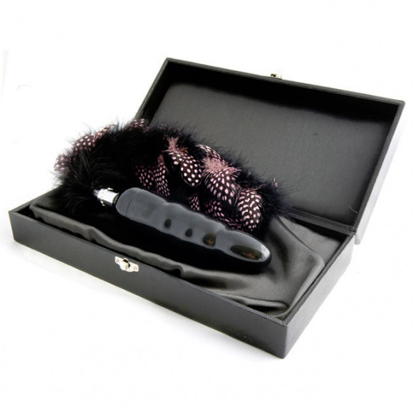 Вибратор Minx VIBRATOR WITH FEATHER Вибратор Minx VIBRATOR WITH FEATHER