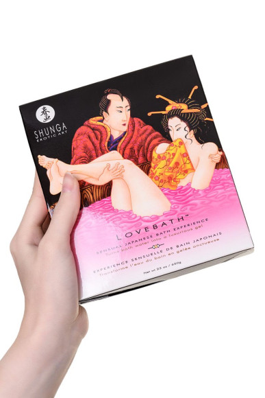 Соль для ванны Lovebath Dragon Fruit, превращающая воду в гель - 650 гр. Соль для ванны Lovebath Dragon Fruit, превращающая воду в гель - 650 гр.