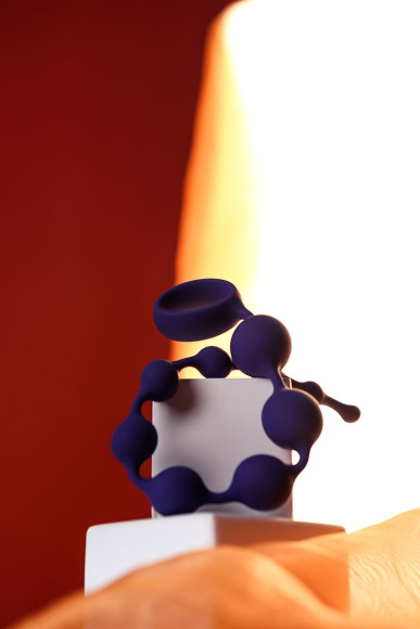 Фиолетовая силиконовая анальная цепочка Grape - 35 см. Фиолетовая силиконовая анальная цепочка Grape - 35 см.
